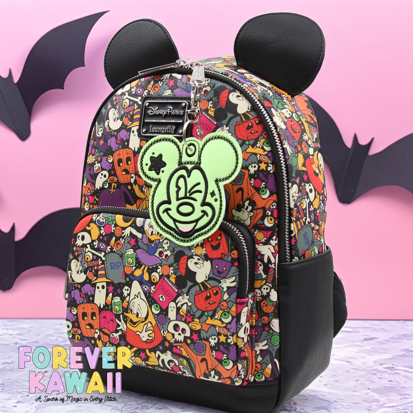 Glow In The Dark Winking Star Mouse Bag Charm – Halloween Vinyl Keychain in Green Glow