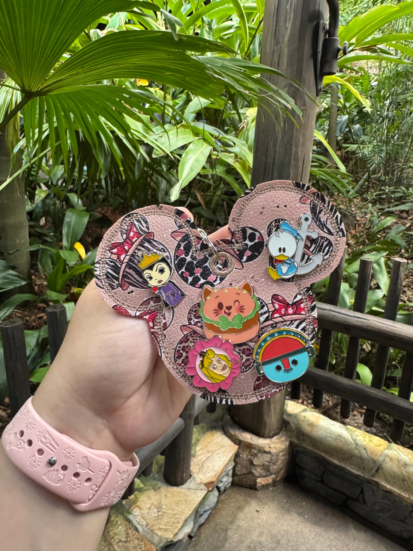Safari Hats Trading Keychain | 5 Hole Enamel Pin Holder | Pin Display Keychain