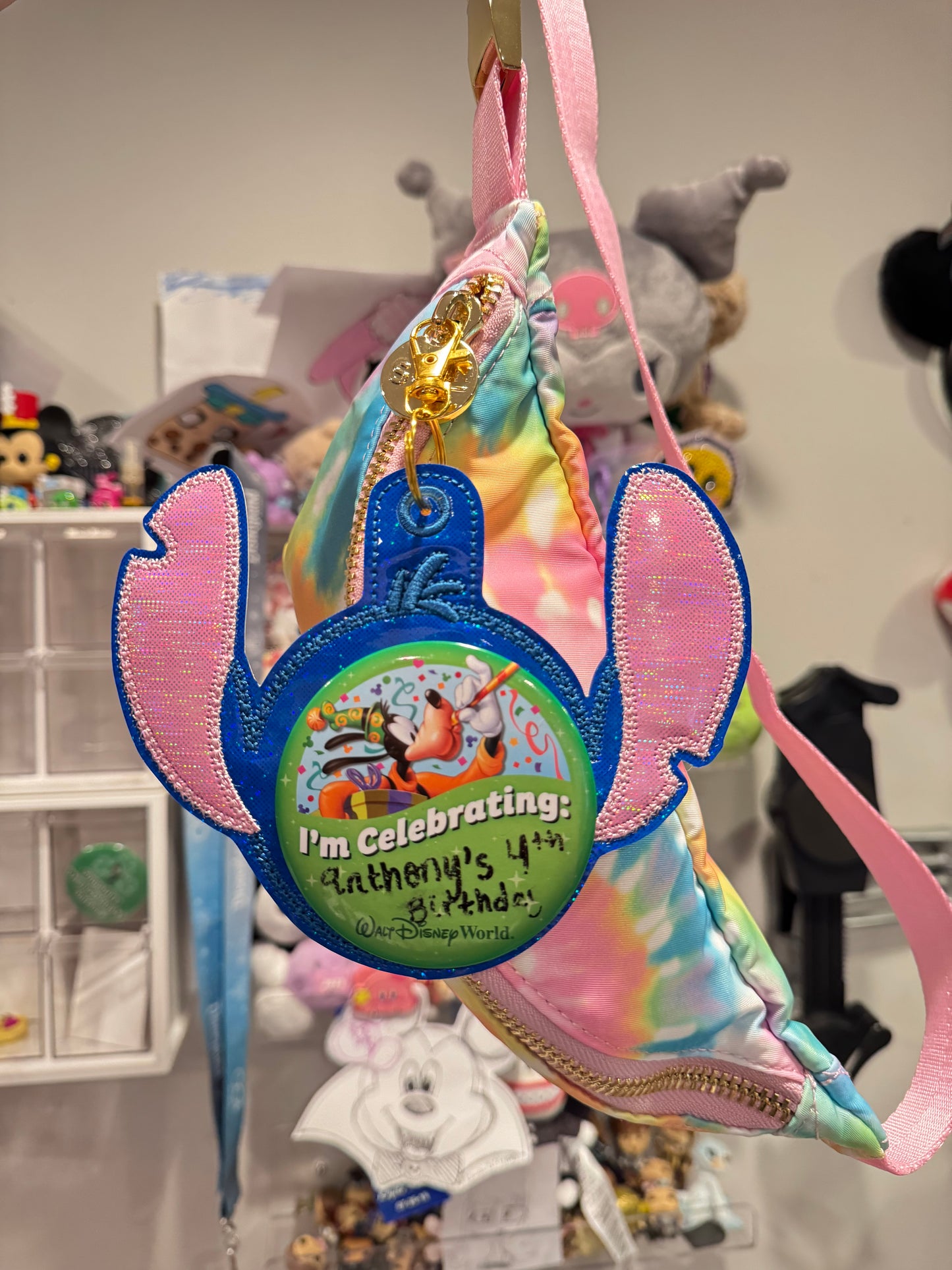 Blue Alien Celebration Button Holder – 3” Park Button Keychain | Embroidered Vinyl Bag Clip