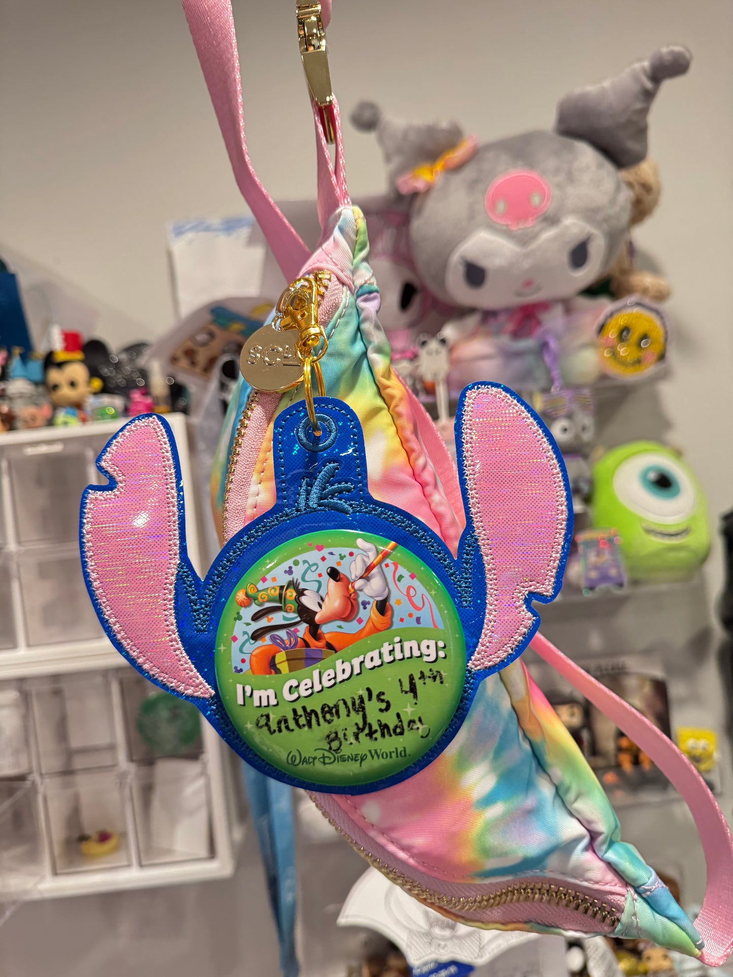 Blue Alien Celebration Button Holder – 3” Park Button Keychain | Embroidered Vinyl Bag Clip