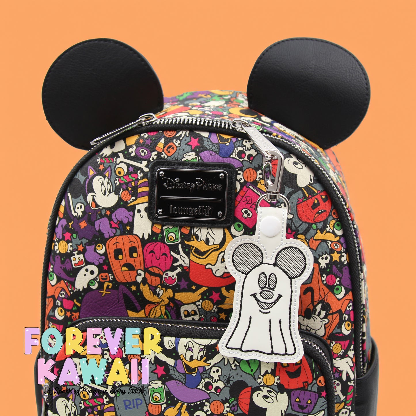 Glow-in-the-Dark Ghost Mouse Bag Charm – Halloween Keychain for Backpacks & Park Bags