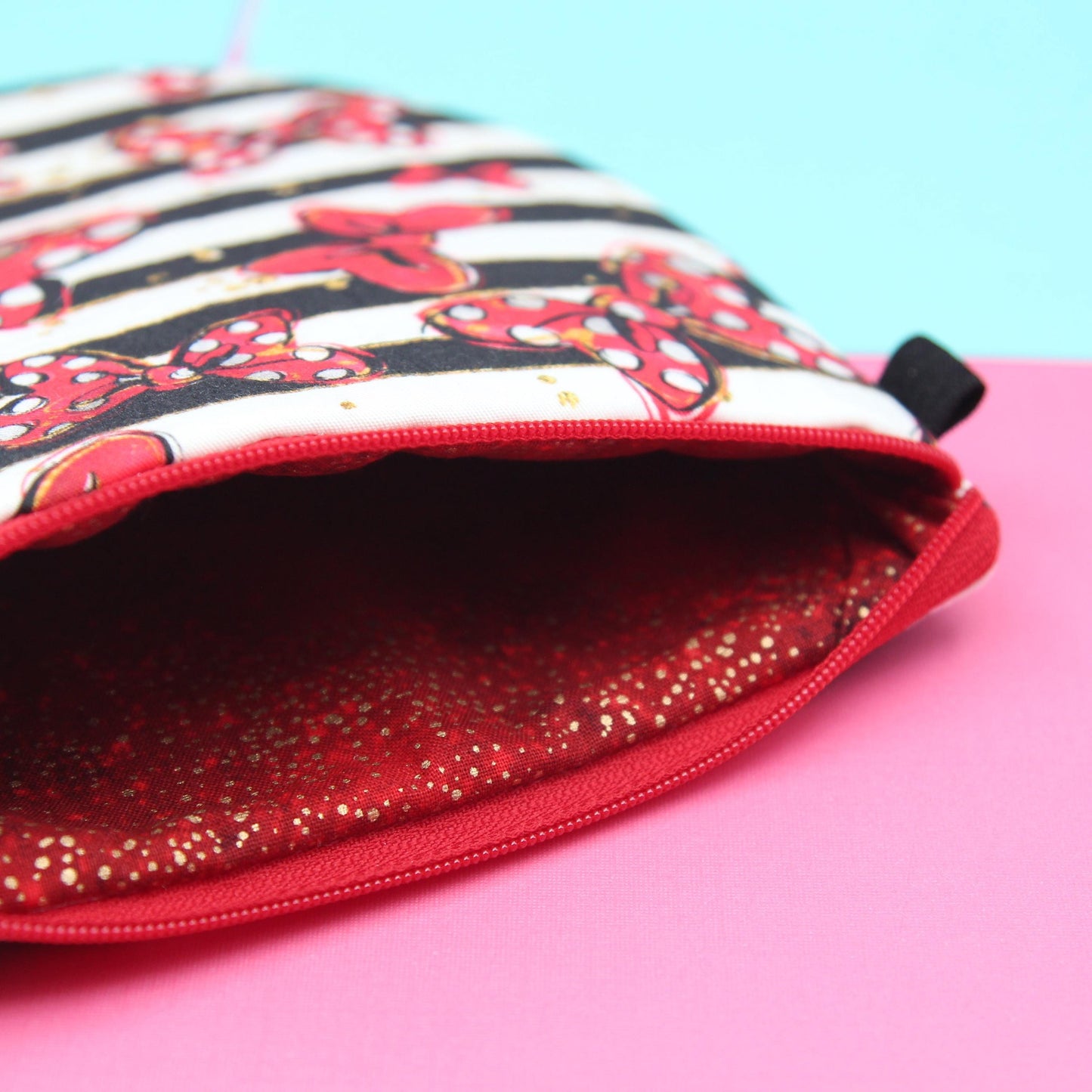 Classic Bows Zipper Bag - The Scoop