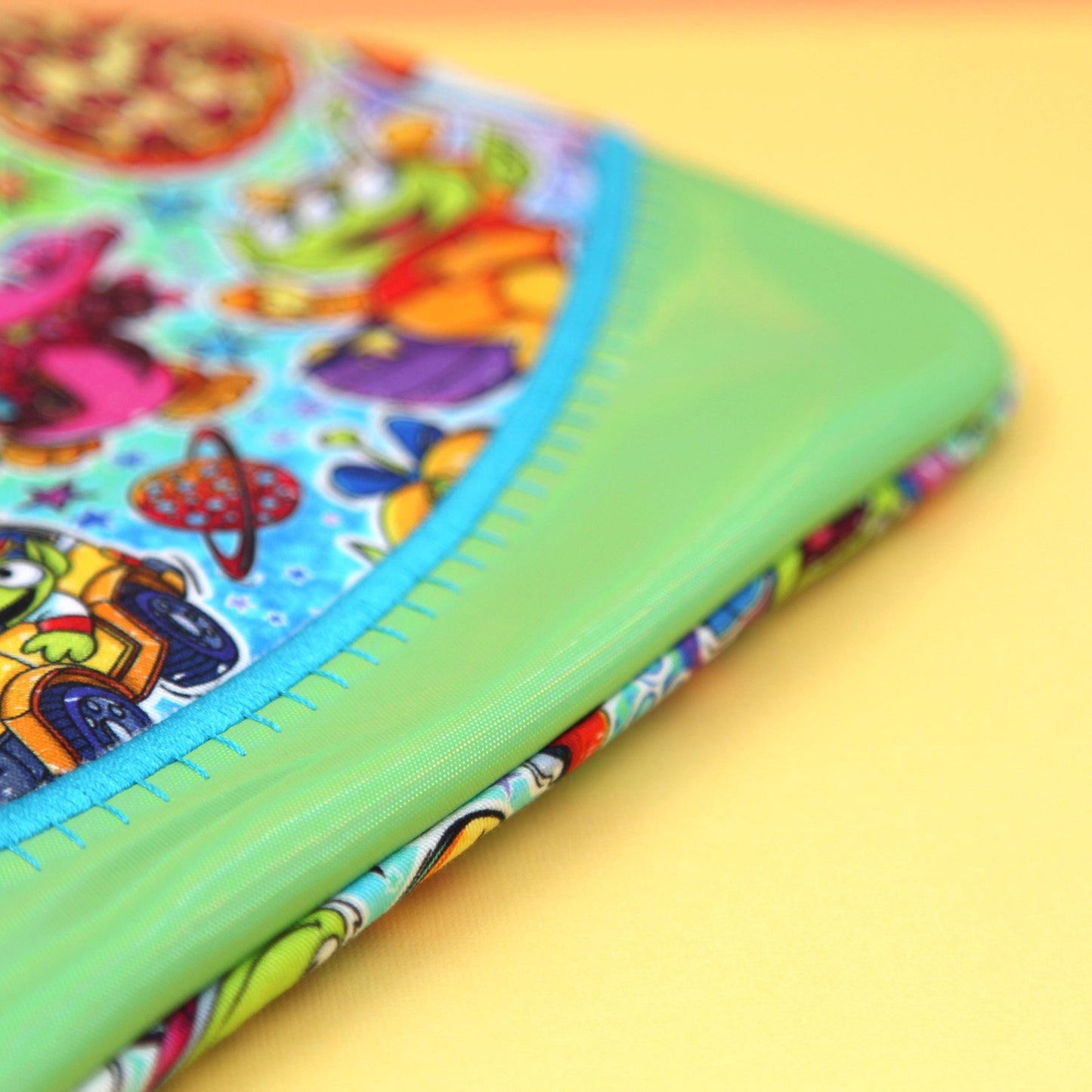 Green Alien Pixie Clutch, Handmade Zipper Bag, Handmade Zipper Bag, Phone Clutch Bag, Travel Makeup Organizer, Parks Day Bag
