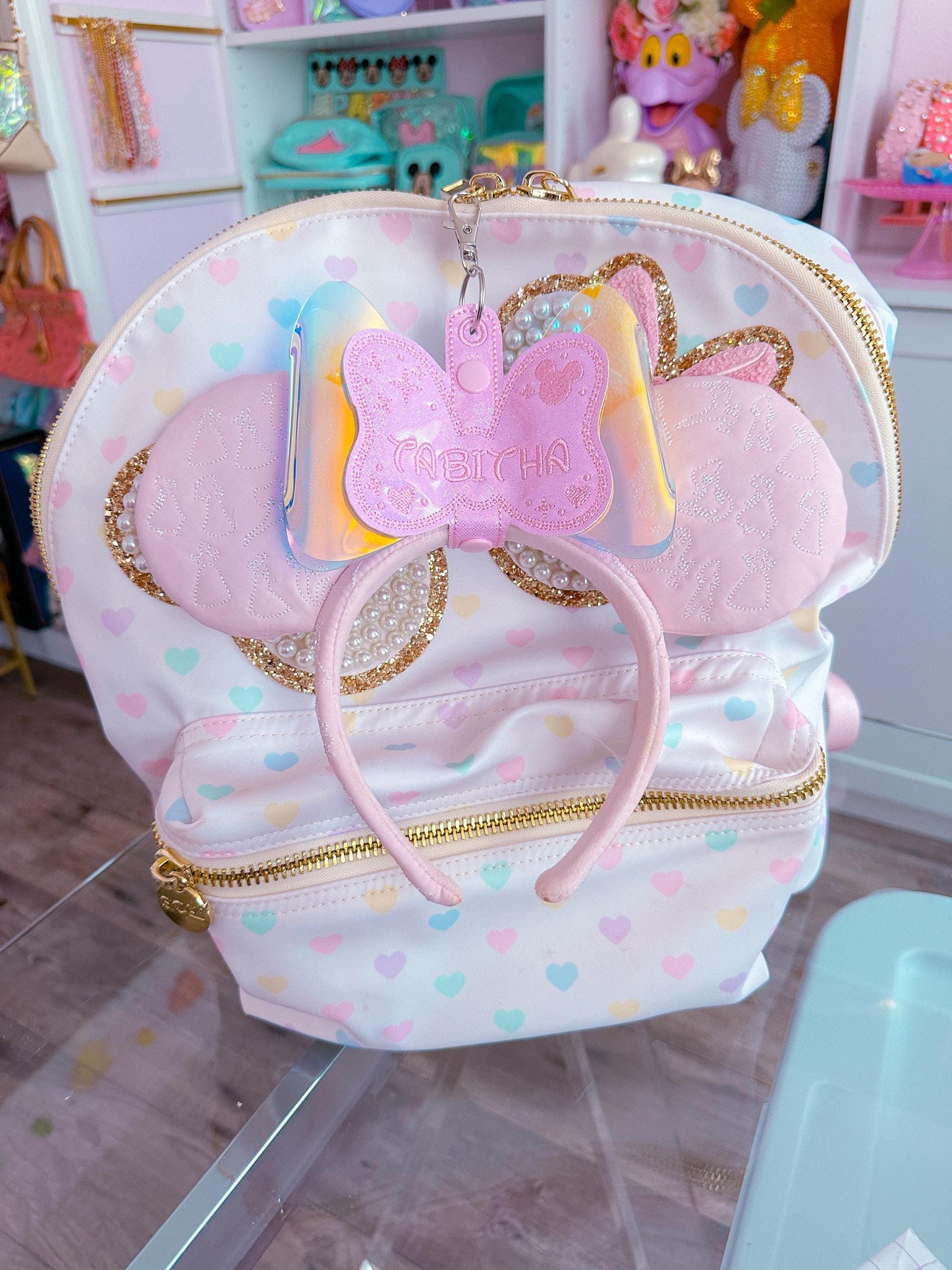 Personalized Mouse Ear Holder – Pink Bow with Pink Stitching – Mickey Ears Hanger for Park Bags – Disney Travel Gift – Ear Headband Clip