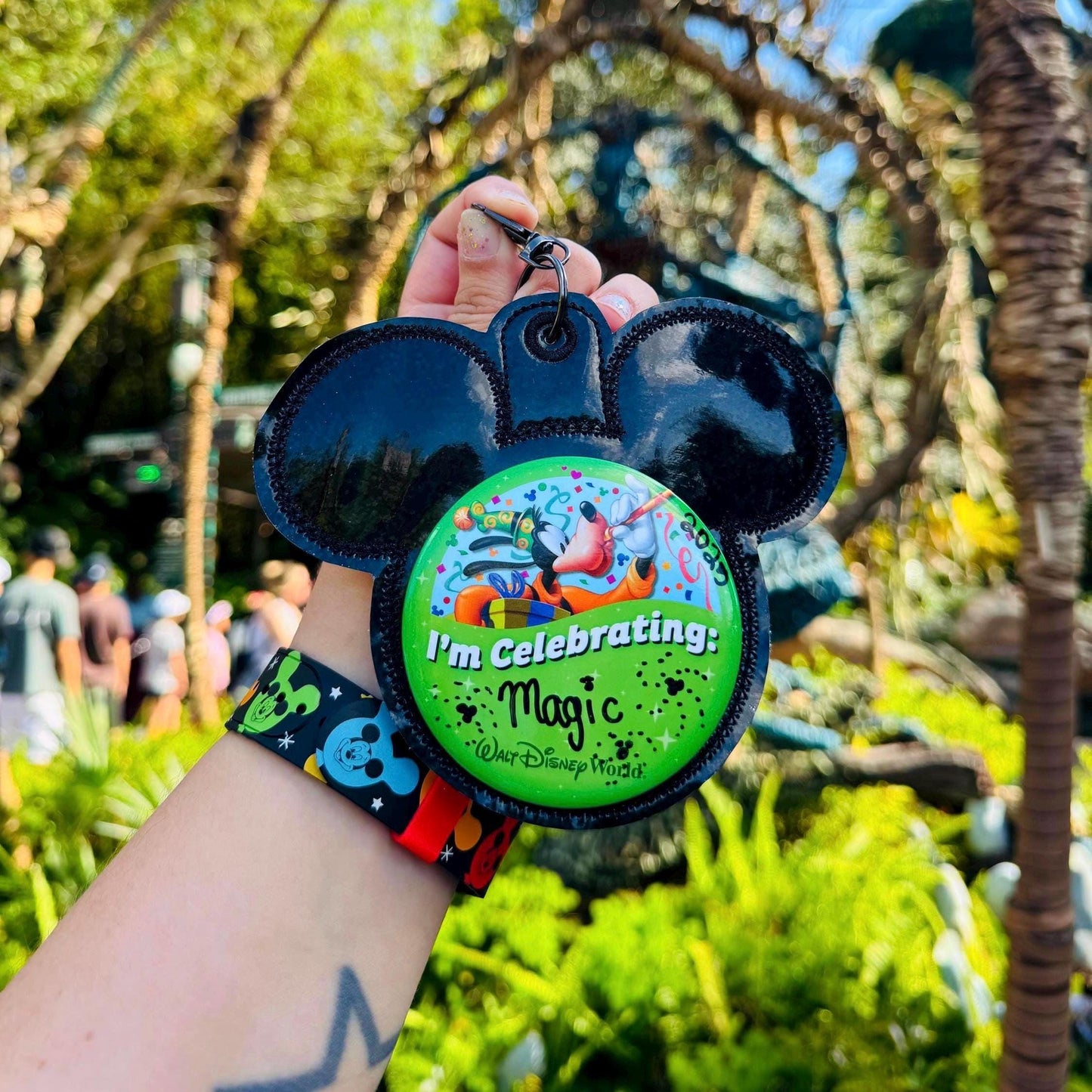 Black Rainbow Holographic Vinyl - Mouse Backer Keychain for 3” Celebration Buttons - Badge Holder - Backpack Charm - Theme Park Accessory