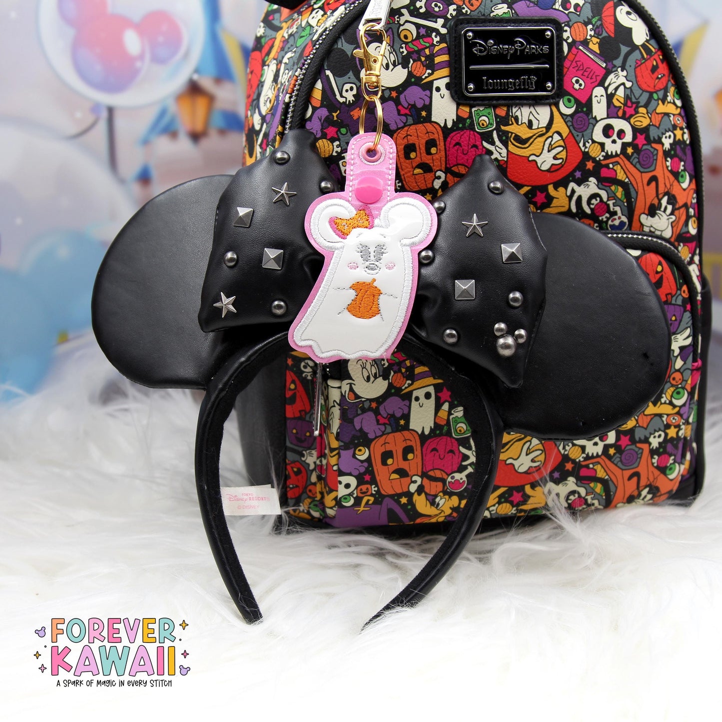 Minnie Ghost Ear Holder Keychain – Pink Sparkle Mouse-Shaped Park Ears & Button Accessory
