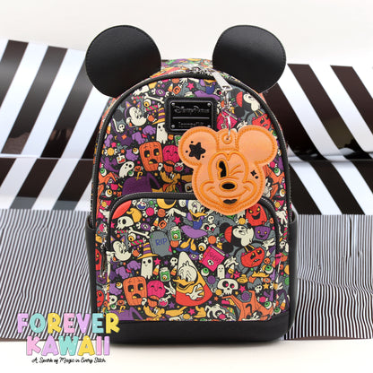 Winking Star Mouse Bag Charm – Halloween Vinyl Keychain in Black and Orange