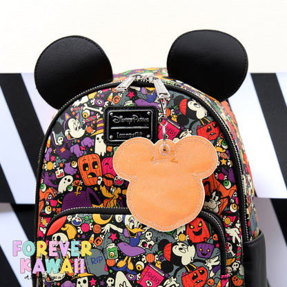 Winking Star Mouse Bag Charm – Halloween Vinyl Keychain in Black and Orange