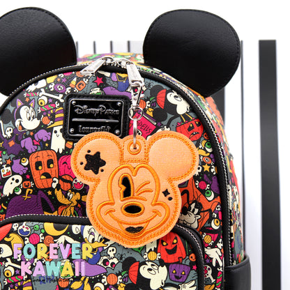 Winking Star Mouse Bag Charm – Halloween Vinyl Keychain in Black and Orange