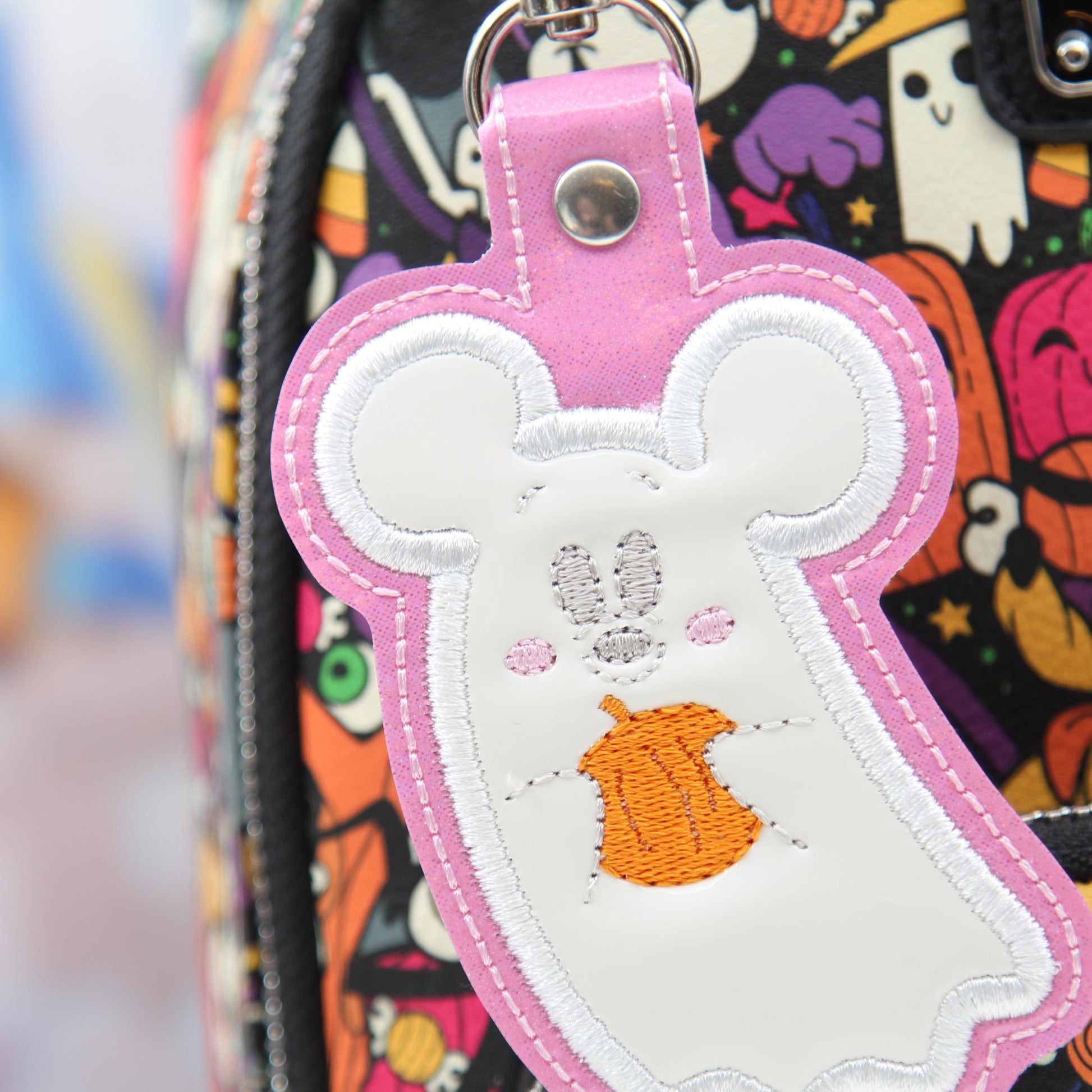 Pink & White Ghost Mouse Keychain with Pumpkin – Sparkly Vinyl Bag Charm