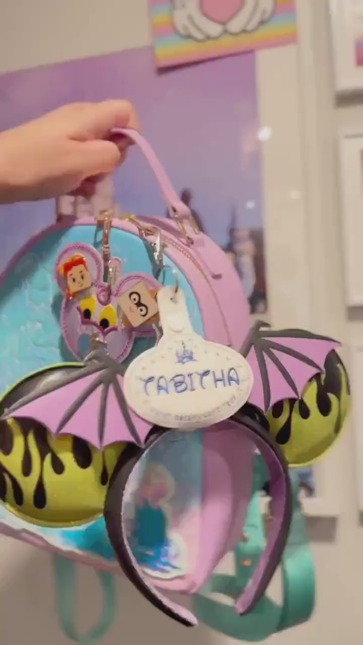 Personalized Ear Headband Holder Keychain – Cast Member Name Tag | Sparkly Glitter Vinyl | Secure Your Park Ears, Hats, Sunglasses